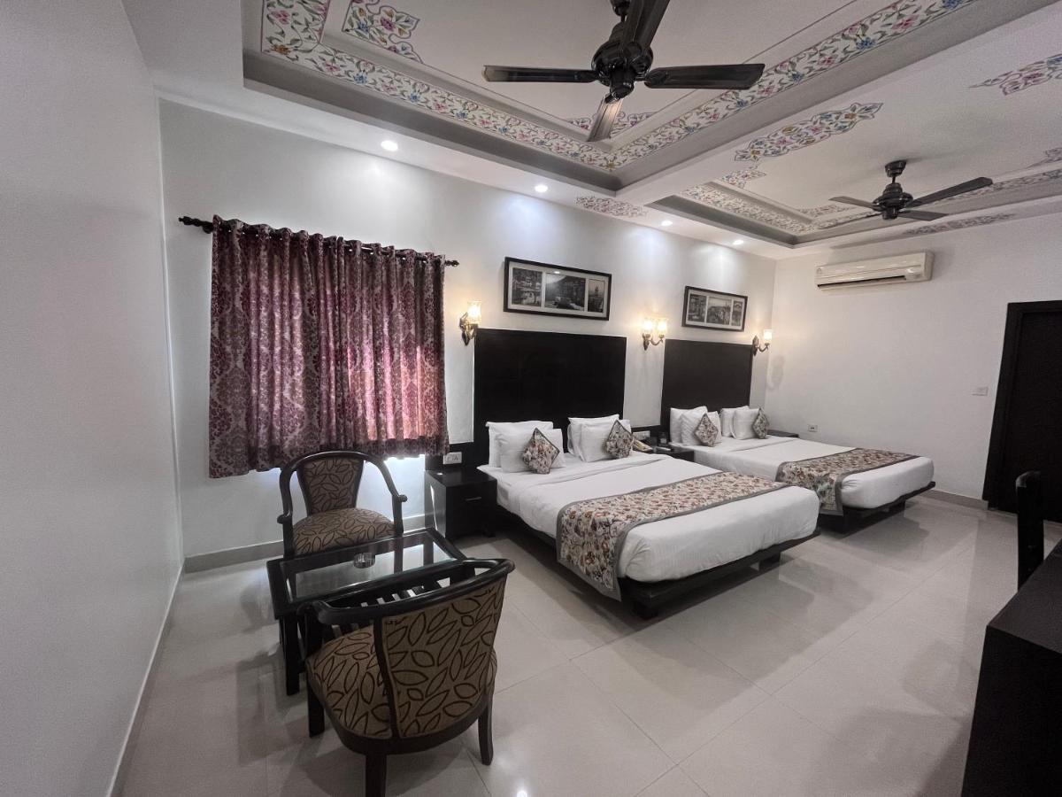 Ratnawali – A Vegetarian Heritage Hotel Jaipur Eksteriør billede