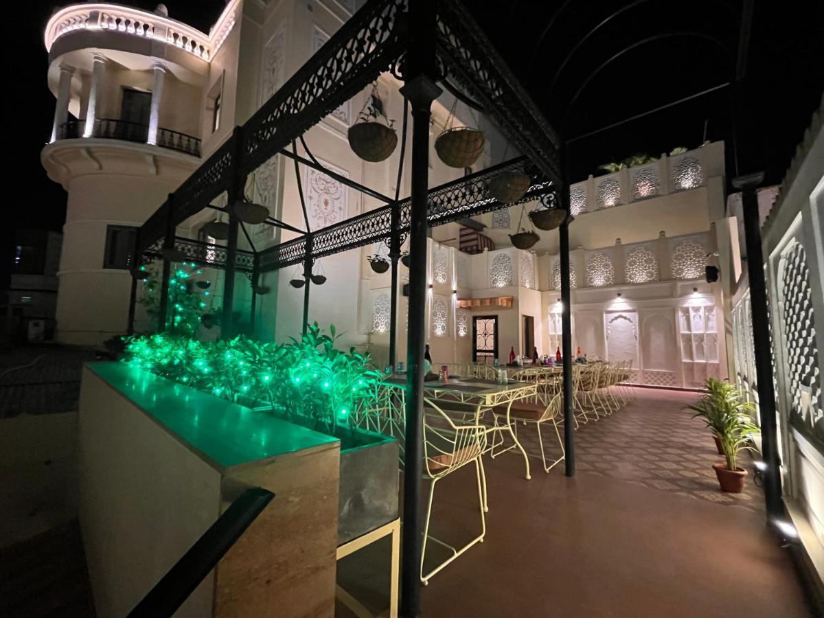 Ratnawali – A Vegetarian Heritage Hotel Jaipur Eksteriør billede