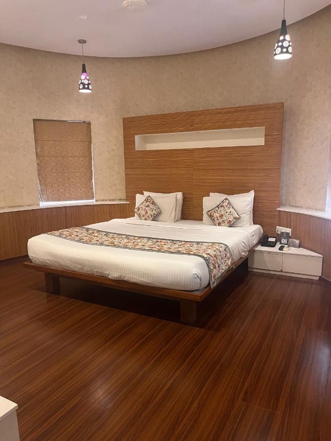 Ratnawali – A Vegetarian Heritage Hotel Jaipur Eksteriør billede