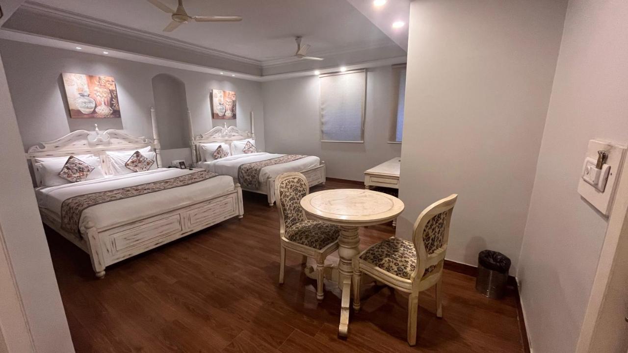 Ratnawali – A Vegetarian Heritage Hotel Jaipur Eksteriør billede