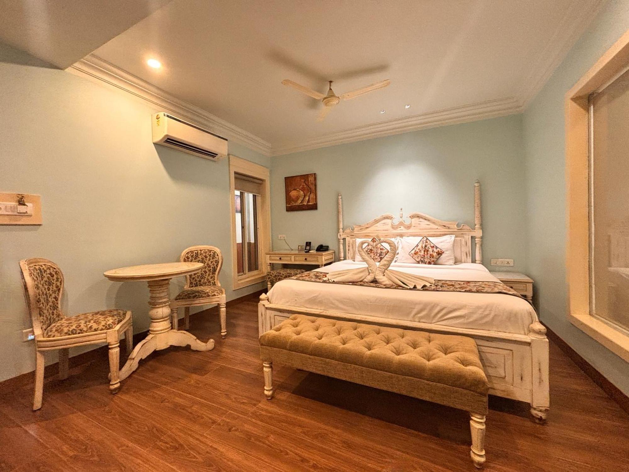 Ratnawali – A Vegetarian Heritage Hotel Jaipur Eksteriør billede