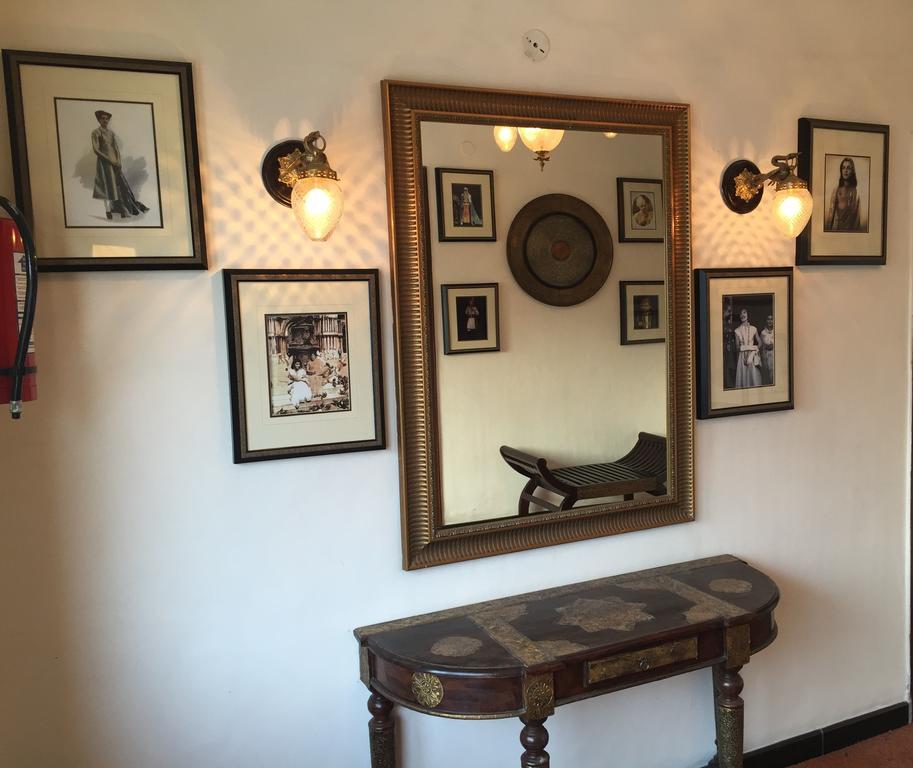Ratnawali – A Vegetarian Heritage Hotel Jaipur Eksteriør billede