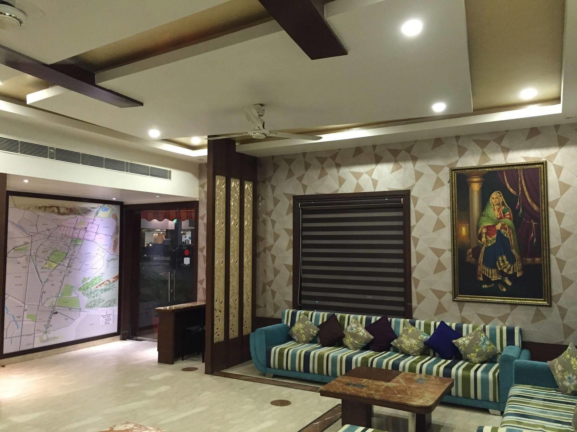 Ratnawali – A Vegetarian Heritage Hotel Jaipur Eksteriør billede