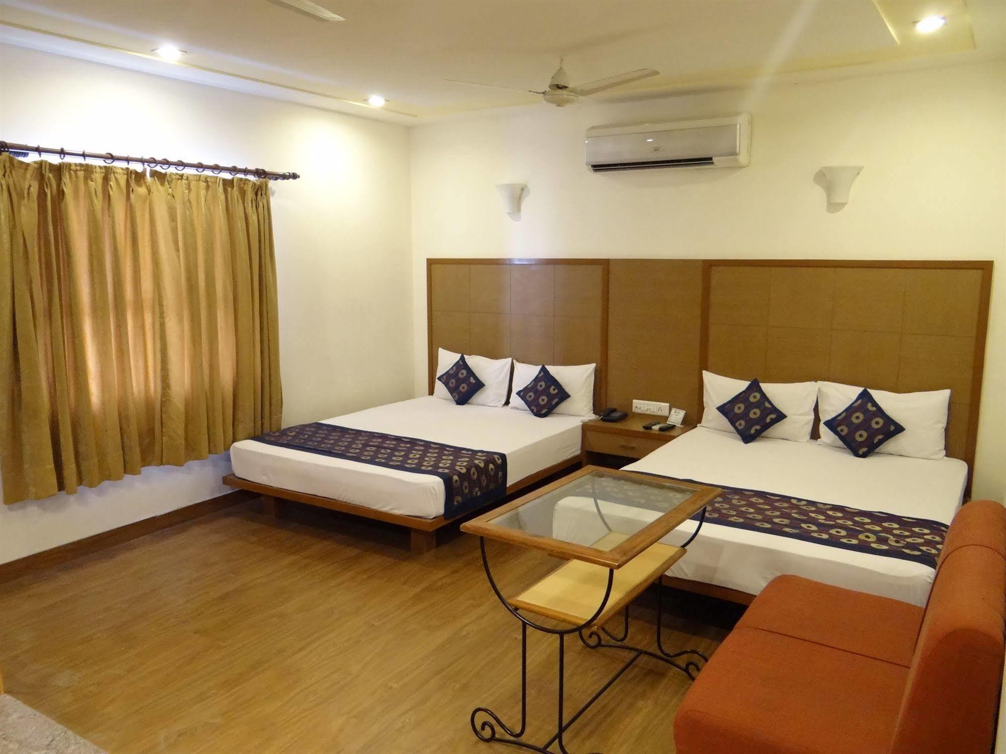 Ratnawali – A Vegetarian Heritage Hotel Jaipur Eksteriør billede